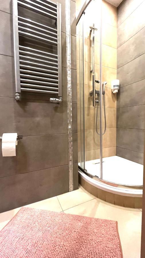 Single Studio In City Center 크라쿠프 외부 사진